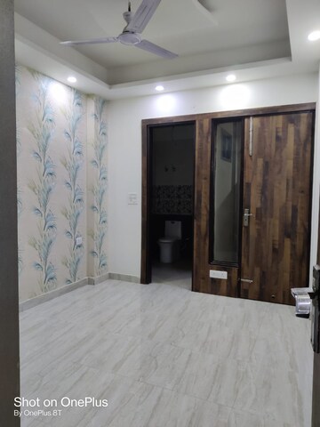 Bedroom in 3 BHK Apartment at Vasundhara Sector 1 – for Rent