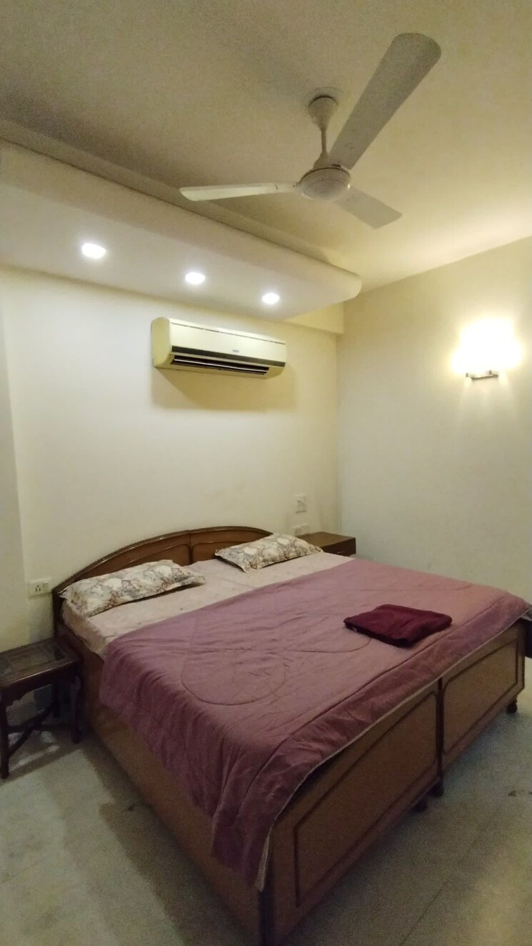 Room, greater kailash ii 3 Bedroom 1650 Sq.Ft. Builder Floor In Greater Kailash ii Delhi 8177028