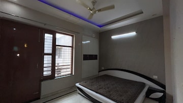 2 BHK Builder Floor For Rent in Sector 30 Noida  8177040