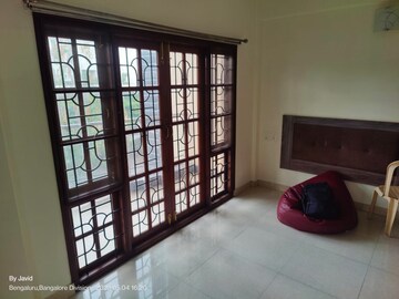 Room in 4 BHK Apartment at Bapu Nagar – for Sale