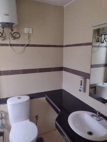 Furnished Amenities in 2 BHK Apartment at Unitech Uniworld Gardens 2, Sector 47 – for Rent