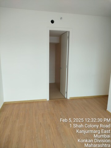 Room in 1.5 BHK Builder Floor at Runwal Bliss, Kanjurmarg East – for Sale