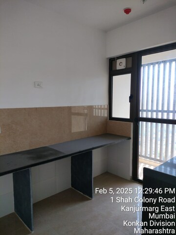 Kitchen in 1.5 BHK Builder Floor at Runwal Bliss, Kanjurmarg East – for Sale