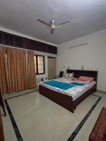 Bedroom in 3 BHK Apartment at Vasundhara Sector 1 – for Rent