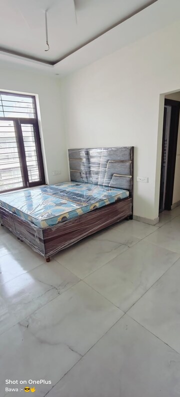 Bedroom in 3 BHK Apartment at Patiala Road – for Rent