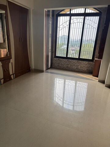 Room in 3 BHK Apartment at Mohan Pride, Kalyan West – for Sale