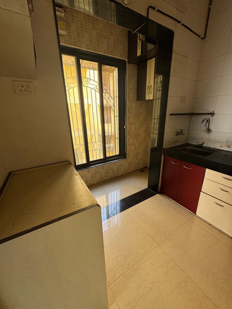 Kitchen, mohan-pride 3 Bedroom 1500 Sq.Ft. Apartment In Kalyan West Thane 8177198