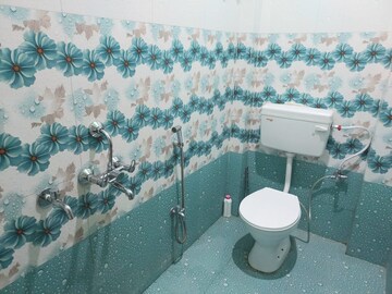 Bathroom in 1.5 BHK Independent House at Jankipuram – for Rent