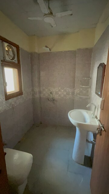Bathroom in 3 BHK Builder Floor at Sector 43 – for Rent