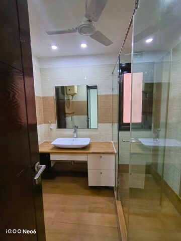 Bathroom in 4 BHK Builder Floor at Green Park – for Rent
