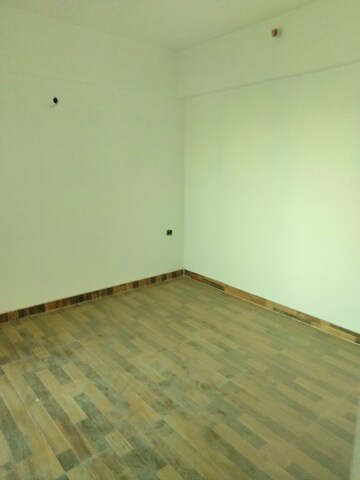Room in 2 BHK Apartment at VVIP Addresses, Raj Nagar Extension – for Rent