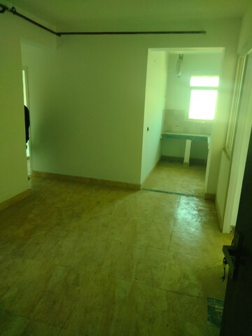 Room in 2 BHK Apartment at VVIP Addresses, Raj Nagar Extension – for Rent