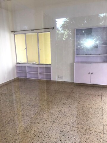 Room in 1 BHK Builder Floor at New Friends Colony – for Rent