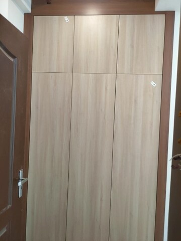 Building Lobby in 3.5 BHK Apartment at Omaxe Waterscapes, Gomti Nagar – for Rent