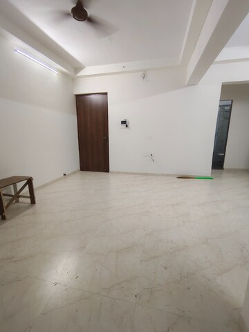 Living Room in 2.5 BHK Apartment at Prime CHS, Mulund East – for Rent