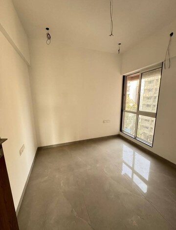 Room in 3 BHK Apartment at Runwal Bliss, Kanjurmarg East – for Rent