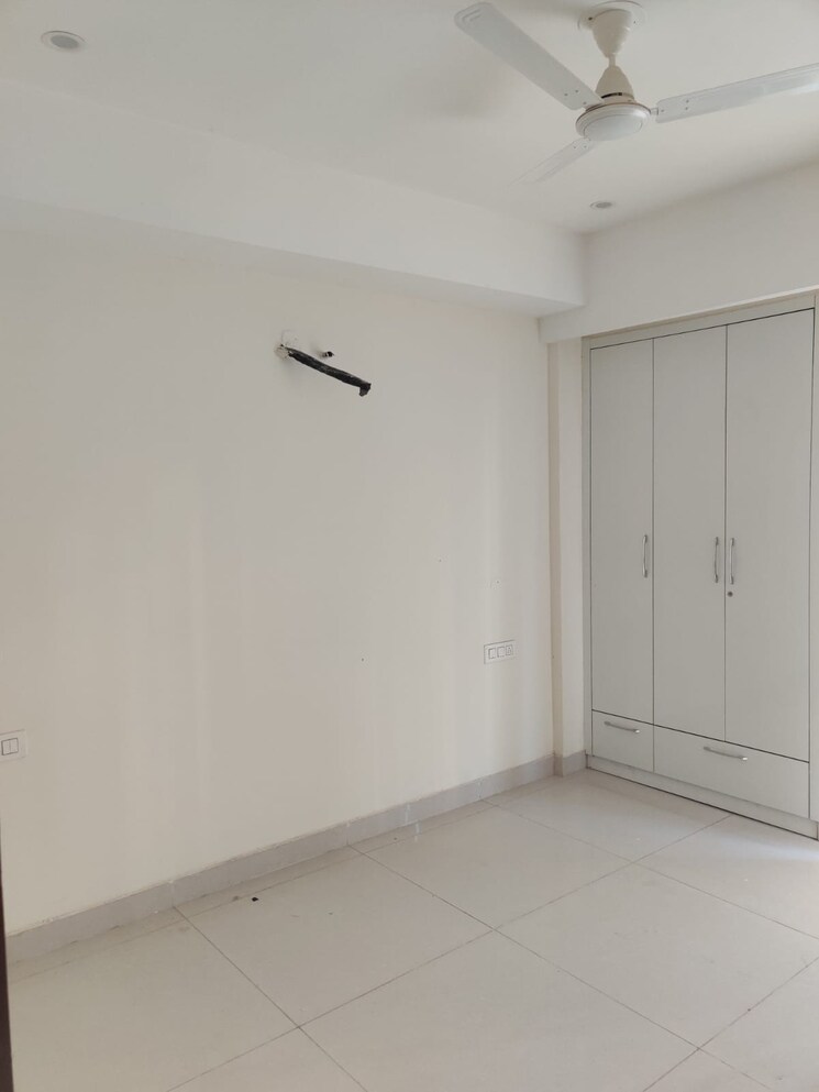 Room, patiala road 3 Bedroom 1350 Sq.Ft. Builder Floor In Patiala Road Zirakpur 8177387