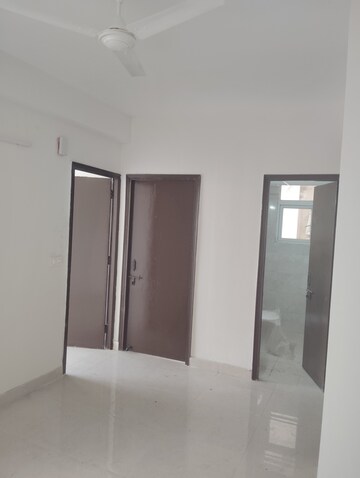 2 BHK Apartment For Rent in Signature Global Proxima Phase 2, Sector 89