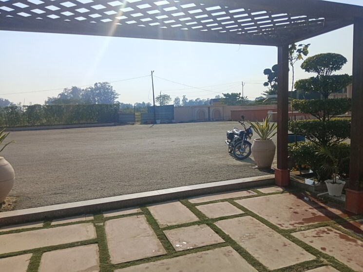 Balcony, gomti nagar 5 Bedroom 2450 Sq.Ft. Villa In Gomti Nagar Lucknow 8177410