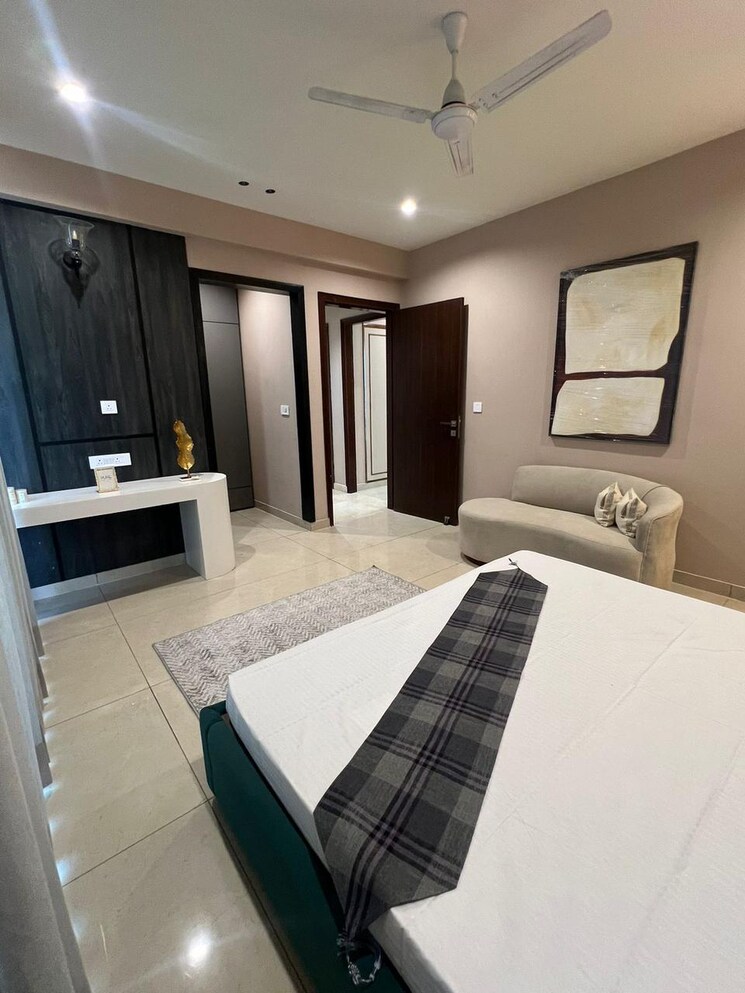 Master Bedroom, maya-green-lotus-utsav 3 Bedroom 2100 Sq.Ft. Apartment In International Airport Road Zirakpur 8177426