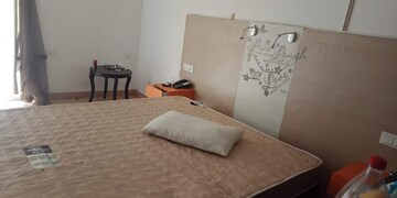 Bedroom in 3 BHK Builder Floor at Jyoti Kiran RWA, Pi I And Ii Greater Noida – for Rent
