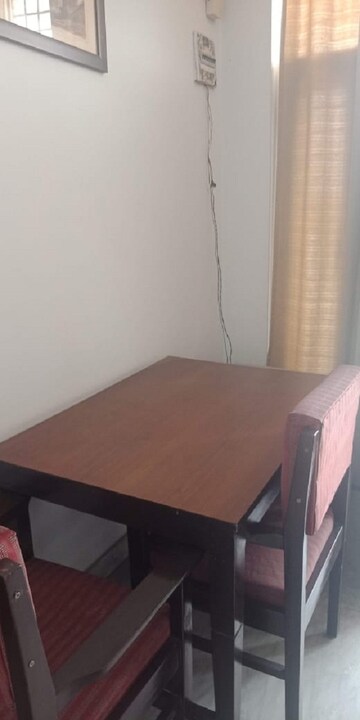 Bedroom in 3 BHK Builder Floor at Jyoti Kiran RWA, Pi I And Ii Greater Noida – for Rent