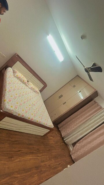 Furnished Amenities in 3 BHK Apartment at Rishita Manhattan, Gomti Nagar – for Rent