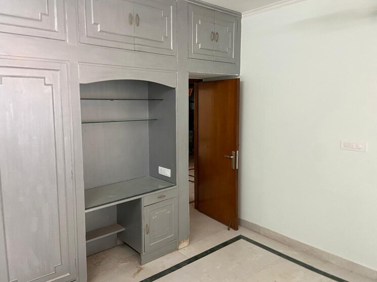 Room, vasant kunj 1 Bedroom 600 Sq.Ft. Apartment In Vasant Kunj Delhi 8177583