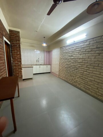 Room in 1 BHK Independent House at Ansal Plaza Sector-23, Sector 23 – for Rent