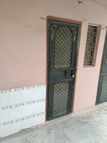 Room in 1 RK Builder Floor at Shyam Park Extension – for Rent
