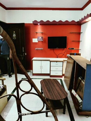 Living Room in 2 BHK Apartment at Santacruz West – for Rent