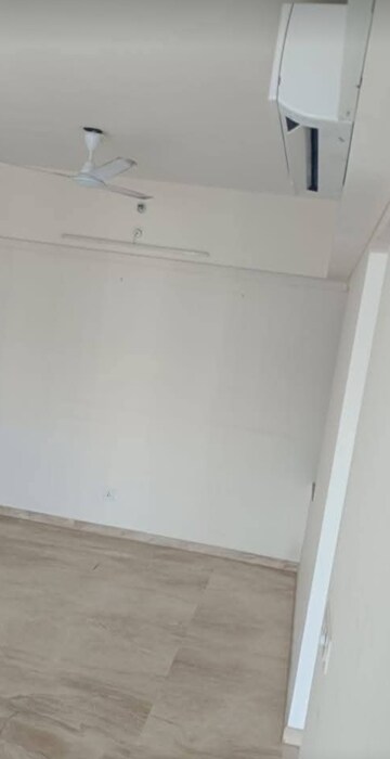 Room in 2 BHK Apartment at L&T Emerald Isle, Powai – for Rent