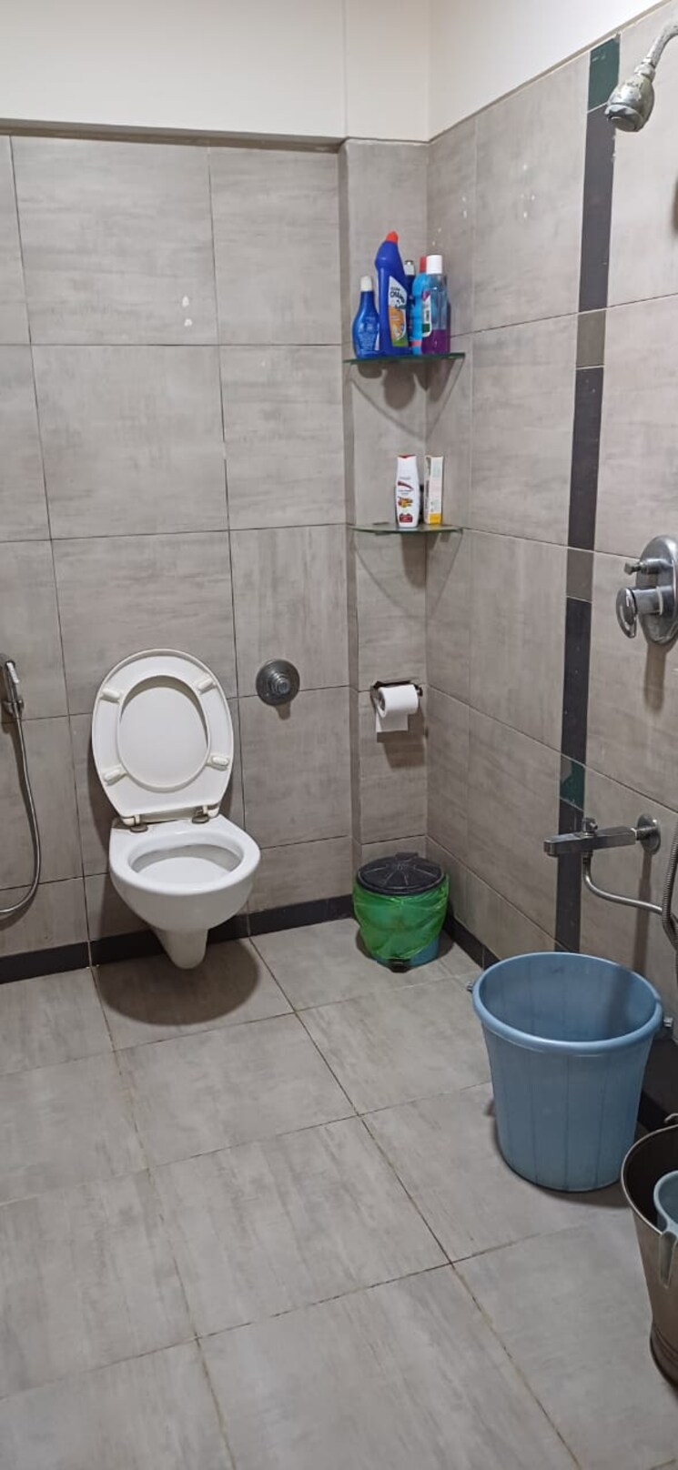 Bathroom, sundervan-complex 3 Bedroom 1600 Sq.Ft. Apartment In Andheri West Mumbai 8177638