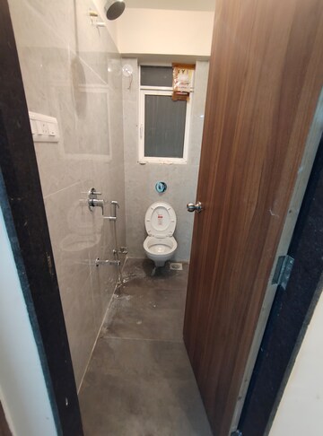 Bathroom in 1.5 BHK Apartment at Drushti Sapphire, Ghatkopar East – for Rent