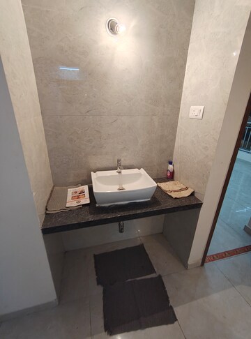 Furnished Amenities in 1.5 BHK Apartment at Drushti Sapphire, Ghatkopar East – for Rent