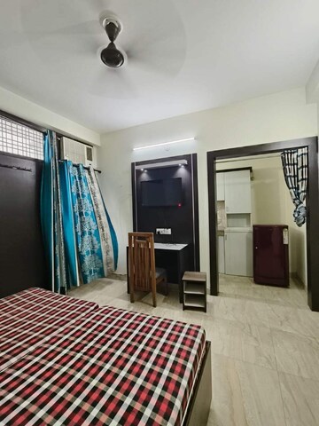 Bedroom in 1 RK Builder Floor at Greenwood City, Sector 40 – for Rent