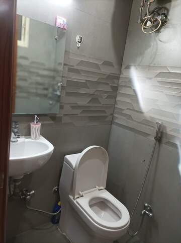 Bathroom in 1 RK Builder Floor at RWA Residential Society, Sector 40 – for Rent