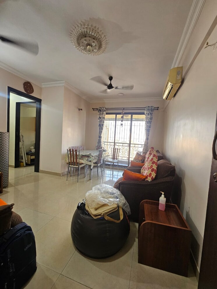 Living Room, lake-home 2 Bedroom 885 Sq.Ft. Apartment In Powai Mumbai 8177700