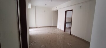 Room in 3 BHK Builder Floor at BPTP Amstoria Country Floor, Sector 102 – for Sale