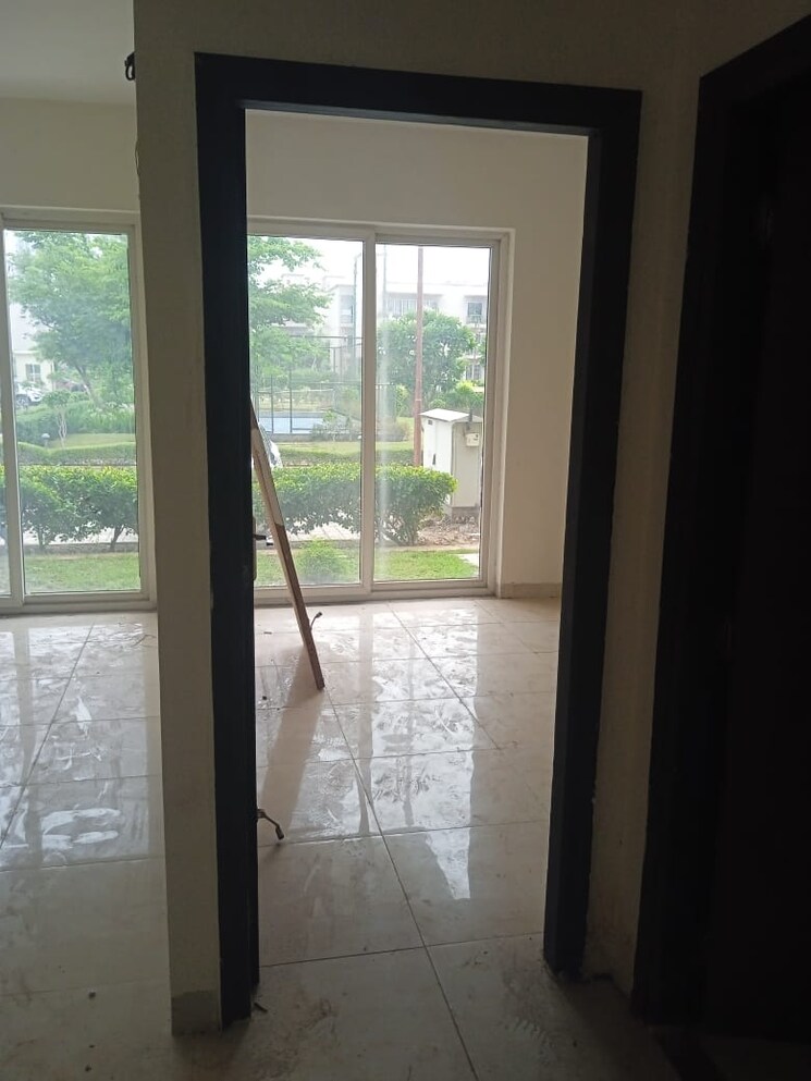 Room, bptp-amstoria-country-floor 3 Bedroom 2000 Sq.Ft. Builder Floor In Sector 102 Gurgaon 8177723