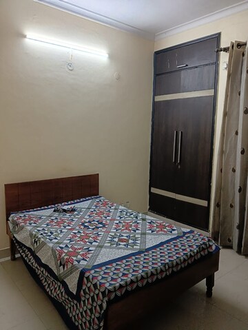 Bedroom in 2 BHK Builder Floor at Saurabh Niwas, Sector 40 – for Rent
