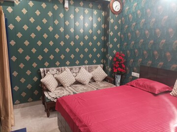 Bedroom in 2 BHK Builder Floor at RWA Residential Society, Sector 40 – for Rent
