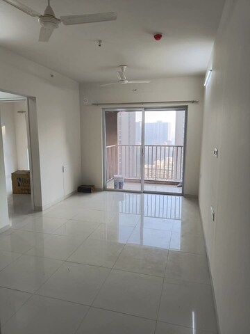 Room in 1 BHK Apartment at Godrej Green Cove, Mahalunge – for Rent