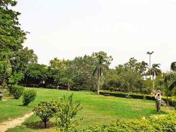 4 BHK Builder Floor – Garden View at Anand Lok - for Rent