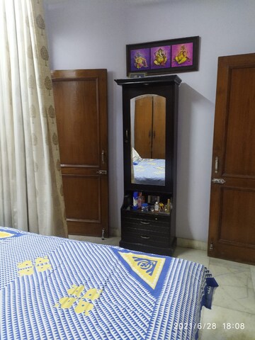Bedroom in 2.5 BHK Independent House at Kalkaji – for Rent