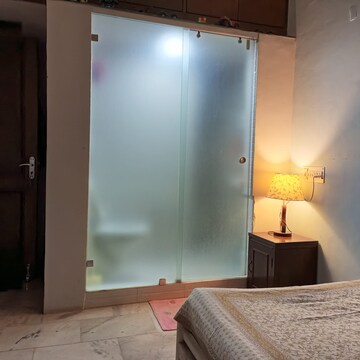 Bedroom in 2.5 BHK Independent House at Kalkaji – for Rent