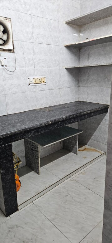 Kitchen in 1.5 BHK Apartment at Dilshad Garden – for Rent