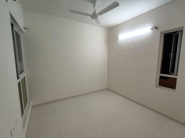 Room in 2 BHK Apartment at Godrej Green Cove, Mahalunge – for Rent