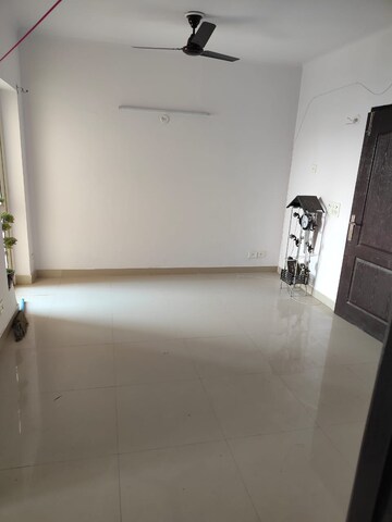 Furnished Amenities in 3 BHK Apartment at Futec Gateway, Sector 75 – for Sale