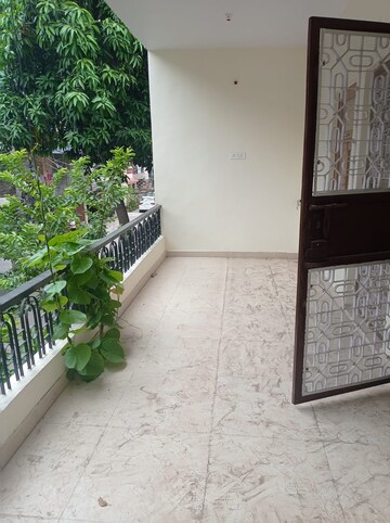 Balcony in 2 BHK Independent House at Dilshad Garden – for Rent